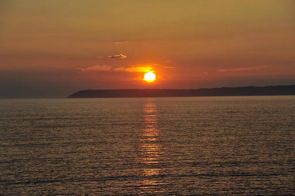 Les Fous De Bassans Bed & Breakfast Poullan-sur-Mer France