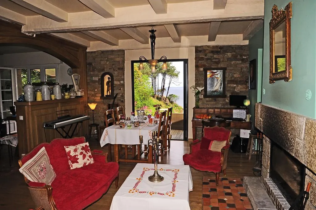 Bed and Breakfast Les Fous De Bassans Poullan-sur-Mer Frankreich